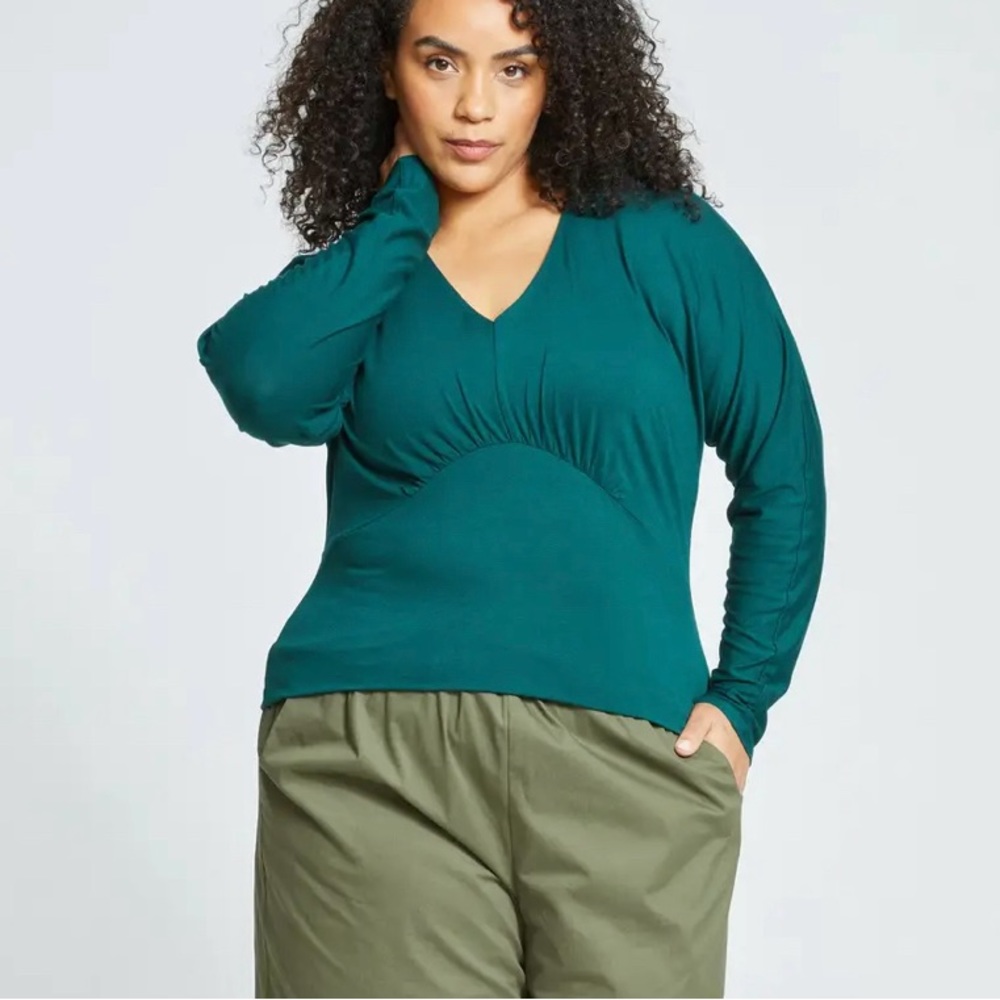 Universal Standard Green Top